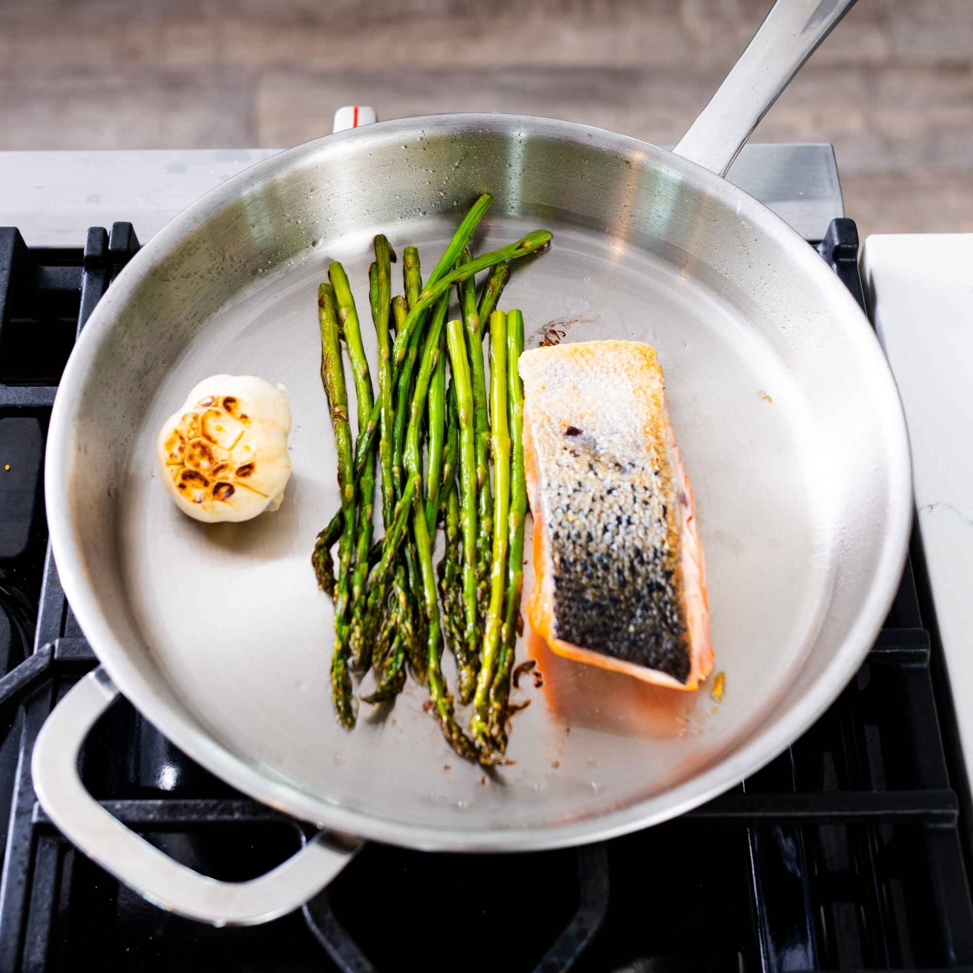 Ceramic vs Stainless Steel Frying Pan: Which Should You Buy?