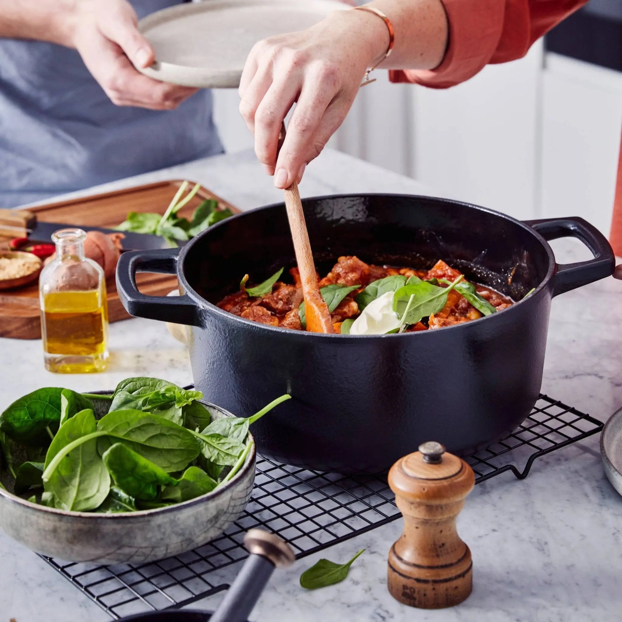 Best Dutch Oven (2026): An Honest Enameled Cast Iron Buying Guide