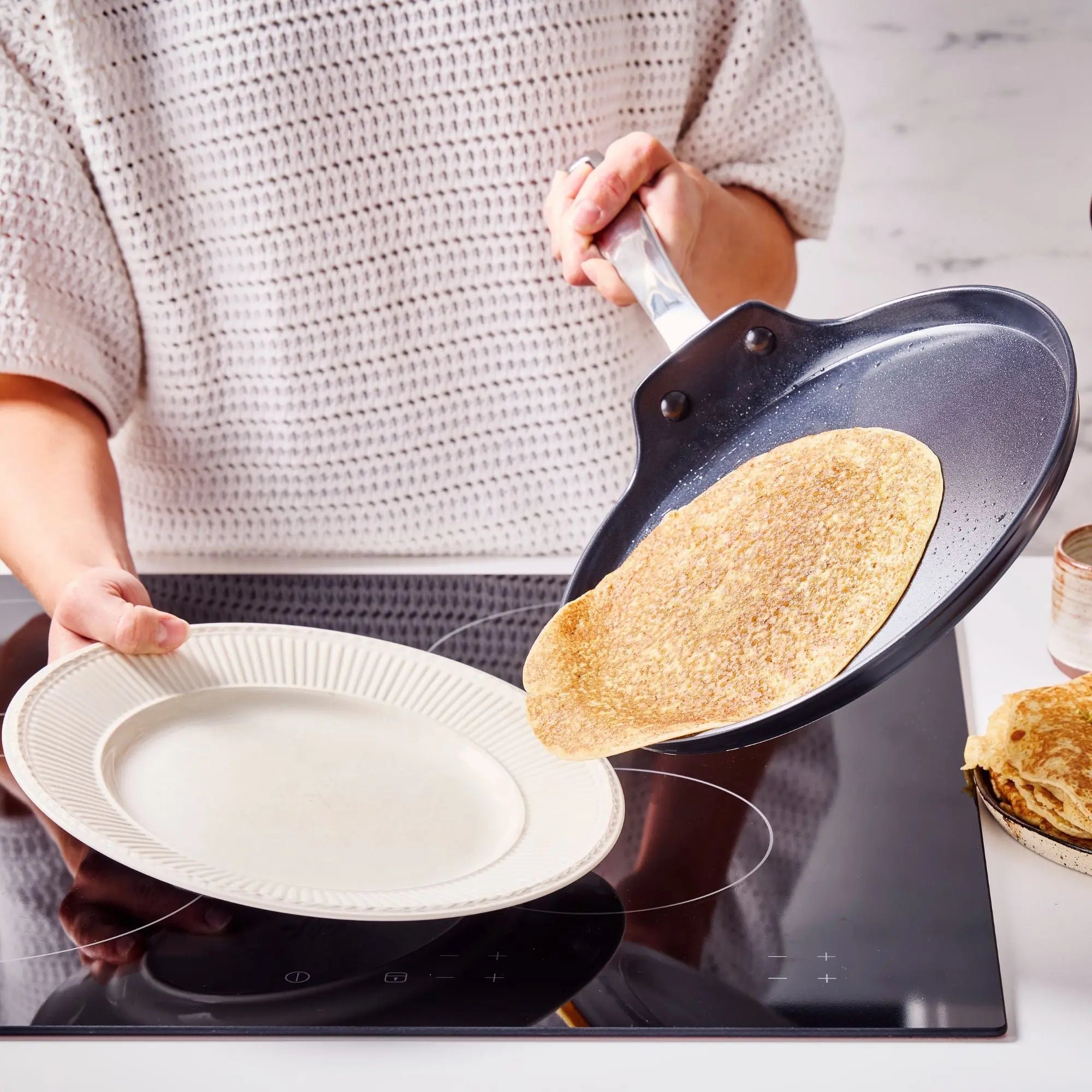 Best Crepe & Egg Pan — 10" Review 2026: Features, Size & Cooking Tips Alva Cookware