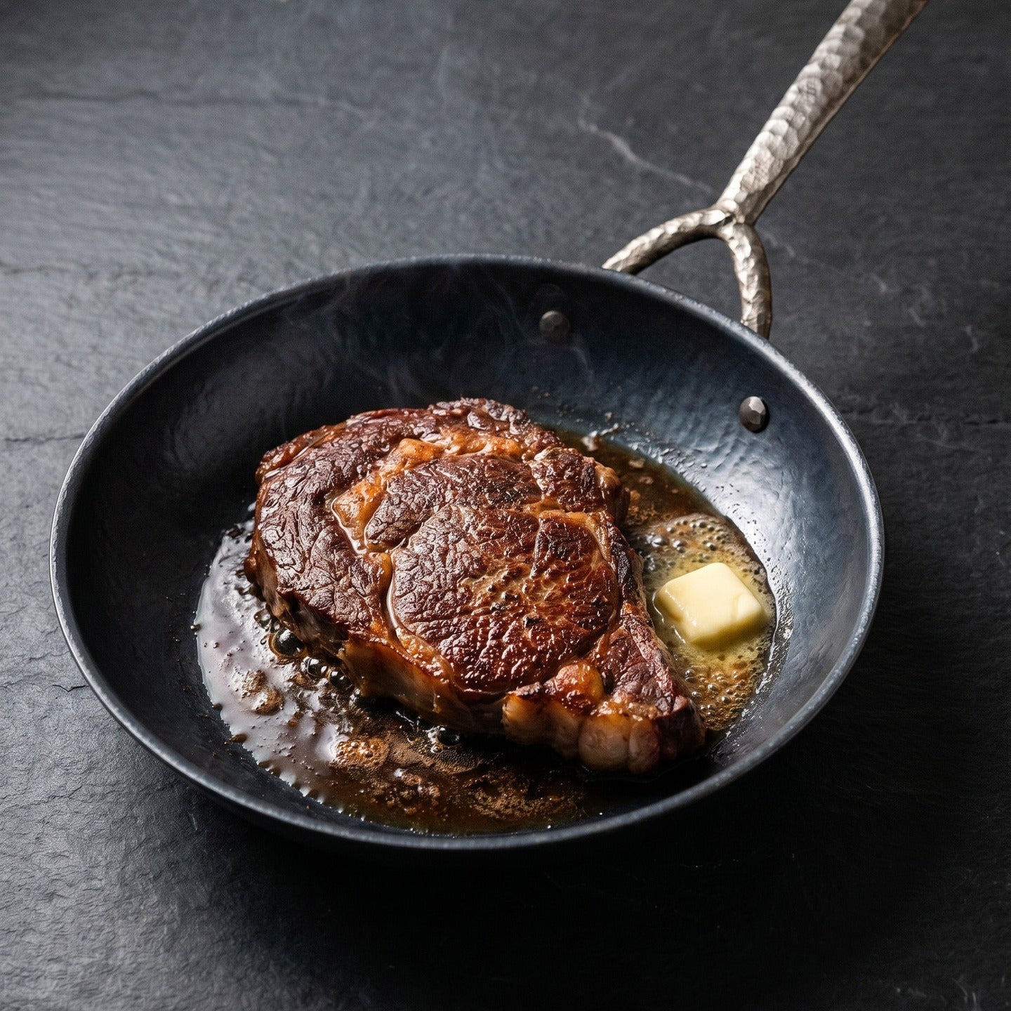 Stainless Steel vs Carbon Steel: Which Pan Should You Actually Buy?