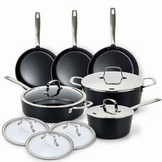 Alva Maestro 12-piece ceramic nonstick cookware set on a white background: three frying pans, saute pan, saucepan and stock pot with fitted glass lids