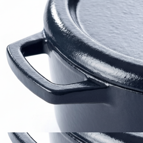 Alva Nori round Dutch oven lid and helper-handle detail